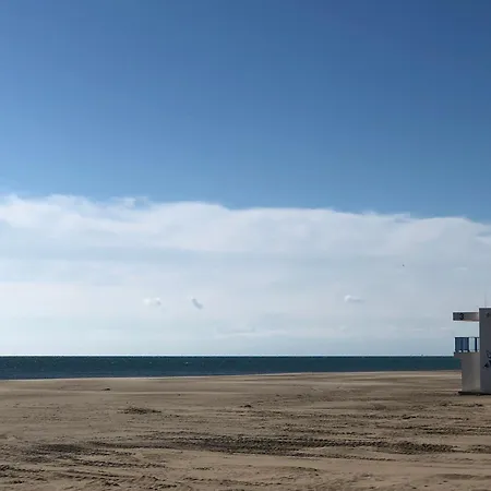 Apartmán F2 En Front De A